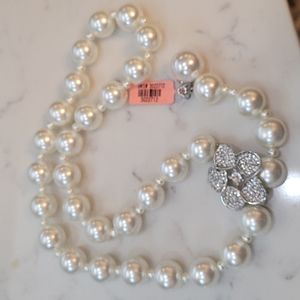 Bold Faux Pearl Necklace